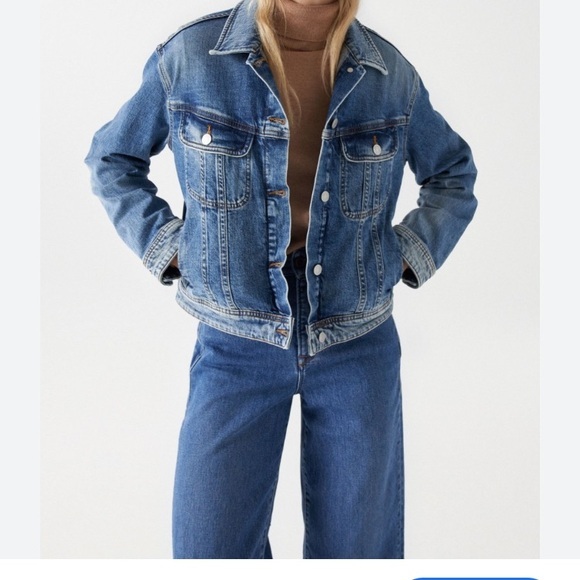 Old Navy Jackets & Blazers - Women Old Navy Classic Blue Jean Jacket